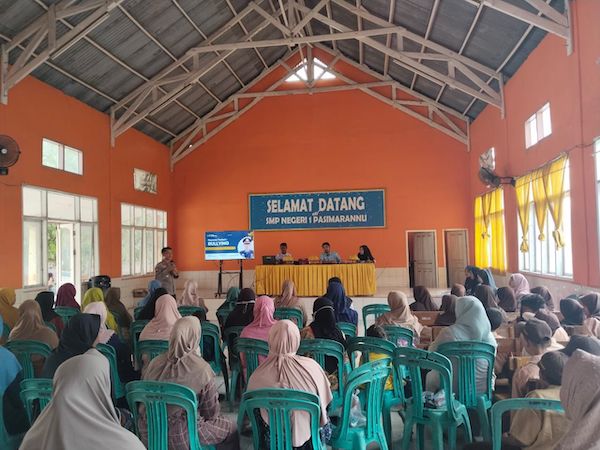 Kapolsek Pasimarannu Sosialisasi Bahaya Bullying dan Kenakalan Remaja di SMP 6 Selayar