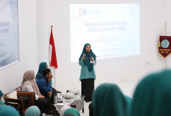 Melinda Aksa Ajak Warga Pilah Sampah dari Rumah