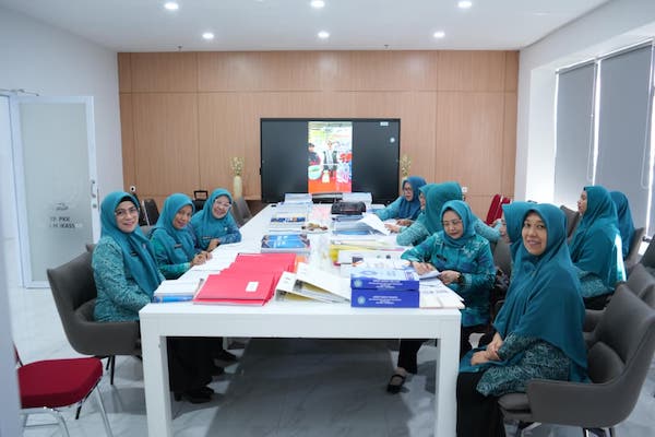 Tim SMEP Apresiasi PKK Makassar Kelola Sampah