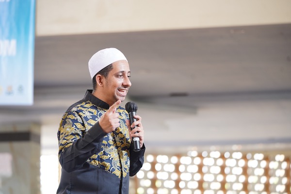 Habib Ja’far Serukan Islam Sebagai Pilihan Sadar di Maulid UIN Alauddin