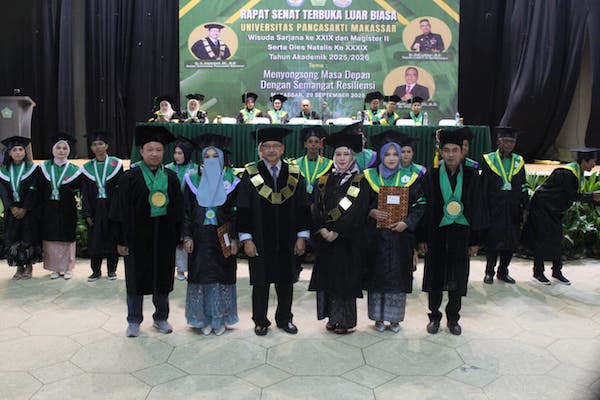 Siti Heni dan Alfi Khaeria Raih Predikat Wisudawan Terbaik Universitas Pancasakti Makassar
