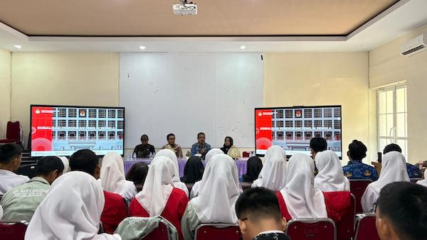 KPU Makassar Grebeg SMAN 4, Edukasi Pemilih Pemula Jadi Fokus