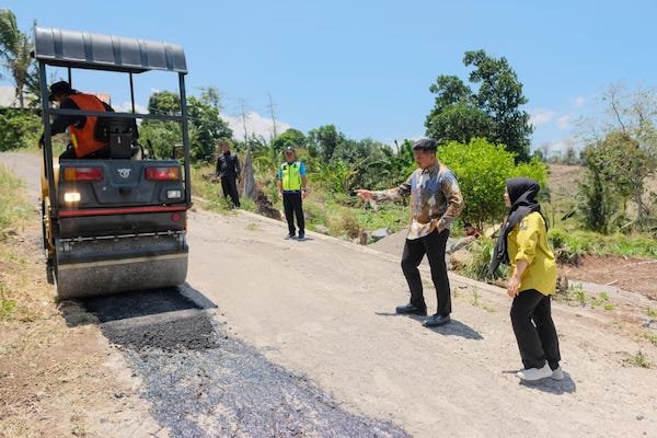 Respon Keluhan Warga, Bupati Bantaeng Langsung Perintahkan Perbaikan Jalan