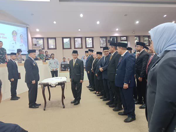 Appi Lantik Dewas dan Direksi Baru Perusda Makassar, Tekankan Profesional