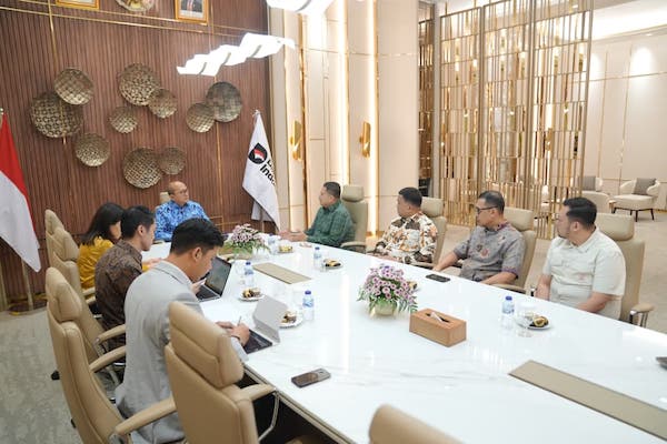 Appi Lobi KLHK dan Danantara Bahas PLTSa di Makassar