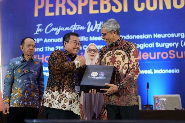Muktamar PERSPEBSI 2025, Unhas Perkuat Jejaring Akademik dan Layanan Bedah Saraf