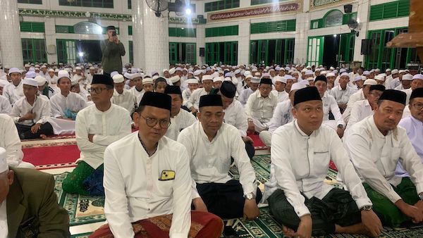 Ribuan Santri Istighosah dan Doa Bersama di DDI Mangkoso Barru