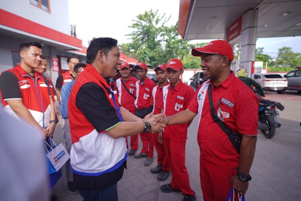 Direksi Pertamina Tinjau Kesiapan Sarfas Lewat Program Pantau Bareng SPBU di Makassar