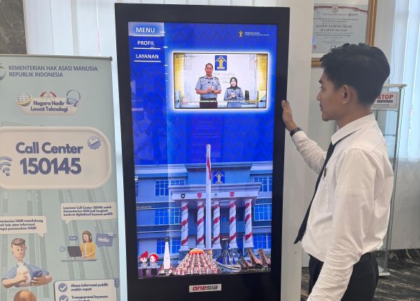 Kanwil Kemenkum Sulsel Dorong Inovasi Layanan Publik Lewat Optimalisasi Digital Signage