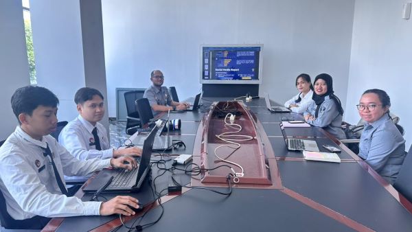 Kanwil Kemenkum Sulsel Berbagi Strategi Pengelolaan Media Sosial dengan Tim Humas BHP Makassar