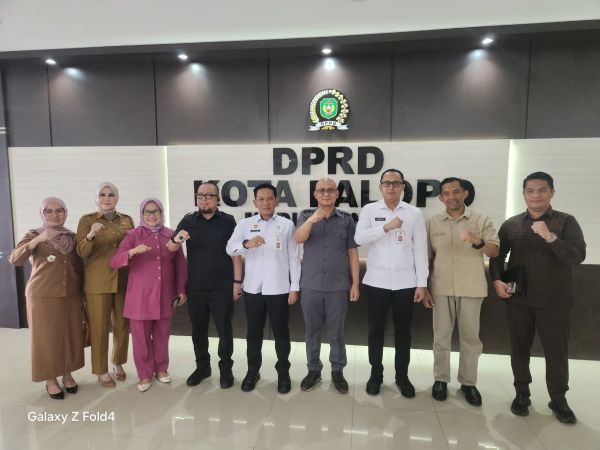 Kakanwil Kemenkum Sulsel Silaturahmi dengan Ketua DPRD Palopo, Bahas Produk Hukum Daerah