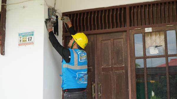 PLN Beri Potongan 50 Persen Tambah Daya Listrik Lewat Program Power Hero