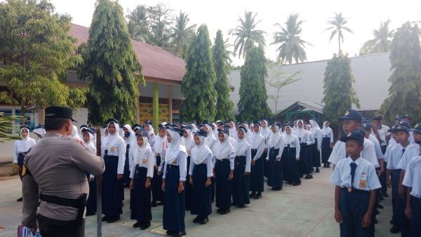 Polsek Bontomatene Selayar Tekankan Pendidikan Disiplin dan Tertib Lalu Lintas Sejak Dini