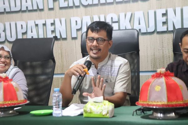 Alamsyah Desak Bawaslu Pangkep Perketat Persetujuan Konten Publikasi