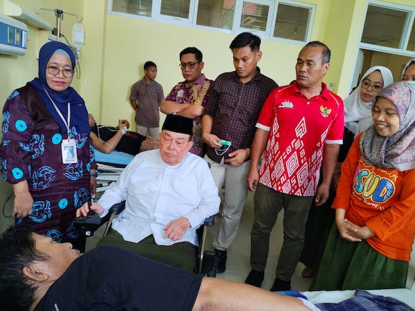 Wujud Kepedulian Pemprov, Wagub Sulbar Kunjungi Korban Gempa di RSUD