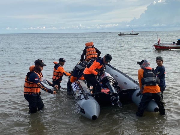 12 Jam Terombang-ambing Dilautan, Nelayan Jeneponto Ditemukan Selamat di Perairan Bulukumba
