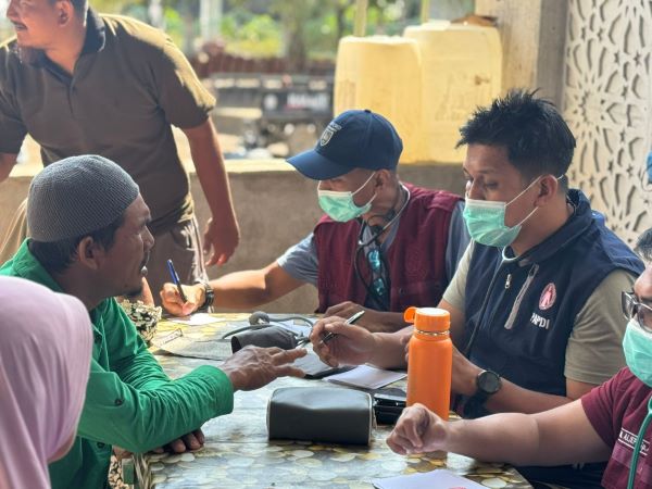 Unhas Turunkan Dokter Spesialis untuk Layanan di Lokasi Bencana Aceh