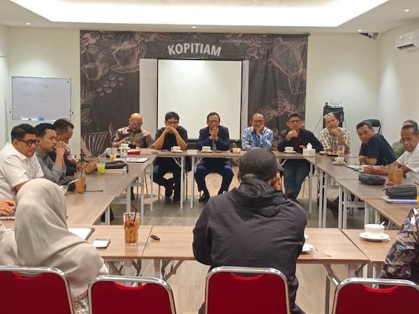 Mahfud MD Serap Aspirasi di Makassar: Publik Sedih dengan Kondisi Polri