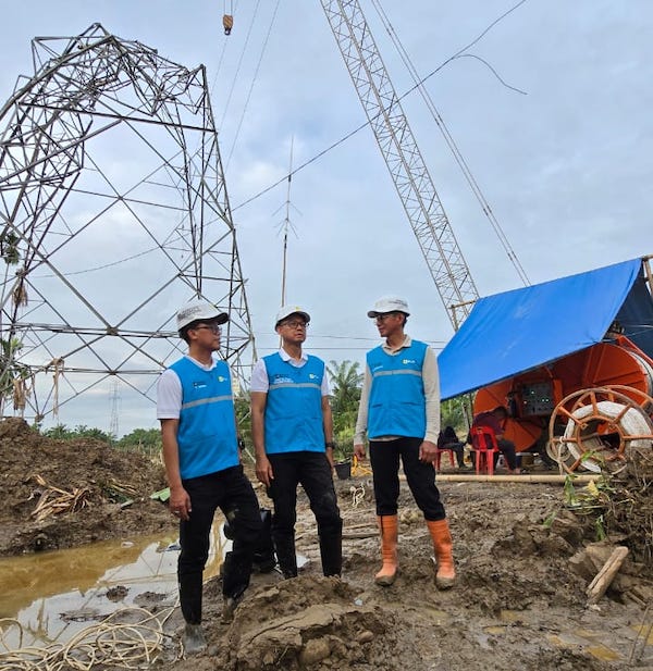 PLN Pulihkan Transmisi Pangkalan Brandan-Langsa, Listrik Aceh Kembali Terhubung