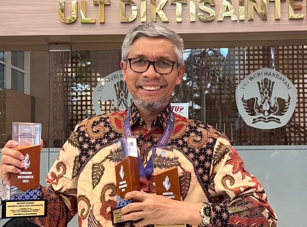 Unhas Boyong 5 Penghargaan Bergengsi di Anugerah Diktisaintek 2025