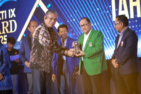UMI Raih Bronze Winner Anugerah Diktisaintek 2025, Perkuat Diri sebagai Kampus Unggul Indonesia Timur