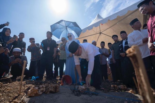 Gunernur Sulbar Support Pembangunan Masjid An-Nur Tanete Guru