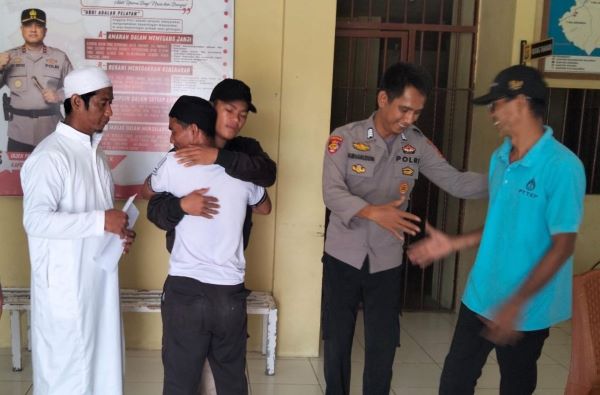 Ditengahi Kapolsek, Penganiayaan di Kalukku Berujung Kedua Pihak Saling Memaafkan