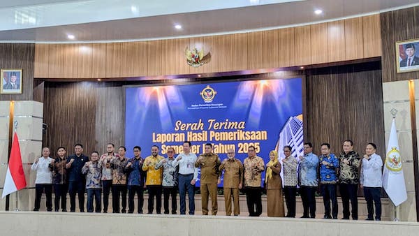 Wabup Bantaeng Hadiri Serah Terima LHP BPK Sulsel