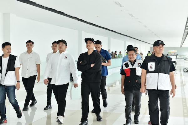 Kaesang Pangarep Tiba di Makassar, Siap Buka Rakernas PSI