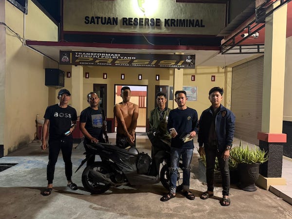Manfaatkan Kelengahan Korban, Spesialis Pencurian Handphone dan Motor di Bantaeng Diciduk Polisi