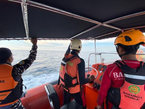 Nelayan Jatuh dari Kapal di Majene, Tim SAR Masih Lakukan Pencarian