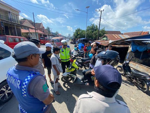 Hadirkan Nilai Budaya di Jalan Raya, Satlantas Polres Jeneponto Ajak Pengendara Mappatabe