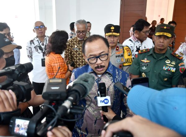 Peringati HPN 2026, Gubernur Sulbar Tegaskan Peran Strategis Pers bagi Demokrasi
