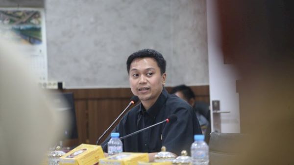 Warga Curhat Tak Punya KIS, DPRD Kota Makassar Minta Dinsos Gerak Cepat