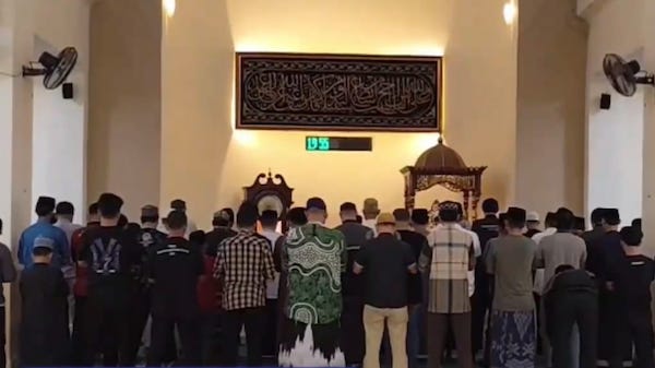 Tarawih Lebih Utama Dilaksanakan Berjamaah, Ini Dalilnya