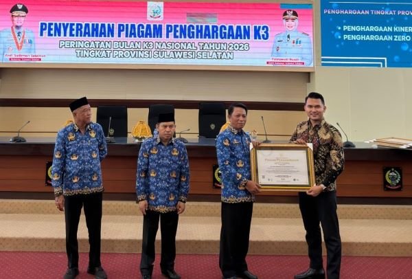PLN UP3 Makassar Utara Borong Dua Penghargaan K3 dari Gubernur Sulsel