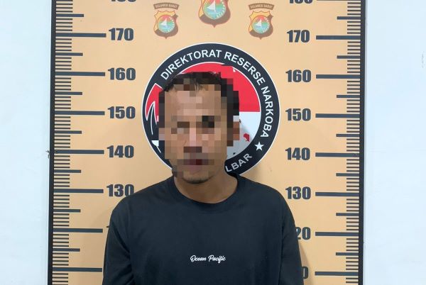 Gerebek Rumah di Sampaga Mamuju, Polda Sulbar Amankan Pria Inisial AH Beserta Sabu