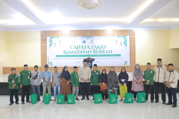 Sinergi Pemkab-BAZNAS, Bupati Bantaeng Bagikan 670 Paket Sembako Ramadan ke Kaum Mustahiq