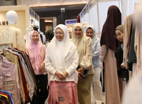 Dekranasda Makassar Angkat Wastra Bugis-Makassar di Ramadhan Trend Hijab 2026
