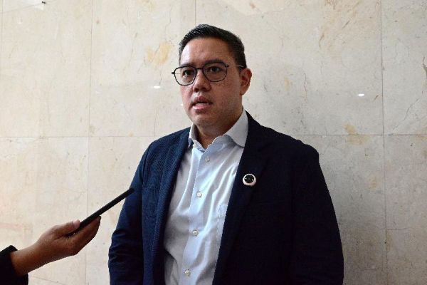 Tiga WNI Masih Hilang, DPR Desak Investigasi Ledakan Kapal di Selat Hormuz