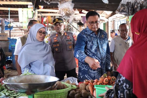 Sidak Pasar Karisa Jeneponto, Satgas Pangan Nasional Temukan Harga Bapok Lampaui Aturan