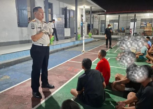 Cegah Penyalahgunaan Narkoba, Rutan Bantaeng Sidak Hunian Warga Binaan