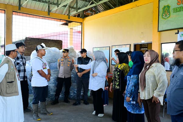 Wagub Sulsel Tinjau TPS3R Sidrap, Tekankan Edukasi Sampah