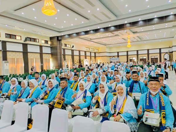 Dua JCH Kloter 1 Embarkasi Makassar Tak Berangkat, Satu Jemaah Hamil Muda