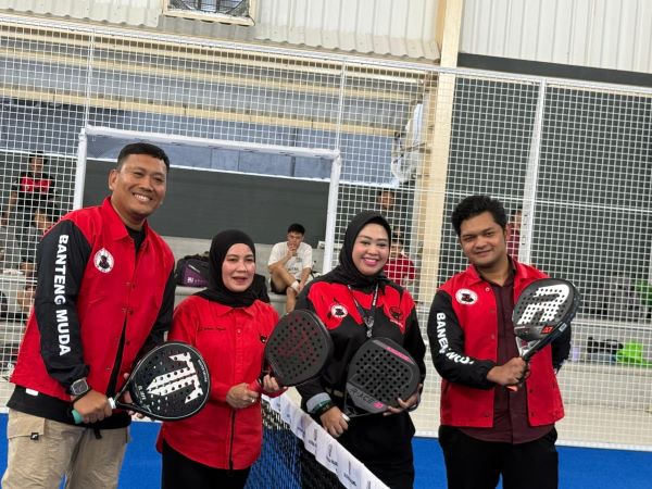 HUT BMI ke-26, Anak Muda Makassar Adu Padel dan Donor Darah
