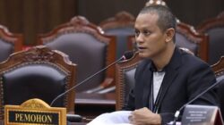 Gugat UU Pemilu ke MK, Warga Minta DPR Minimal S2