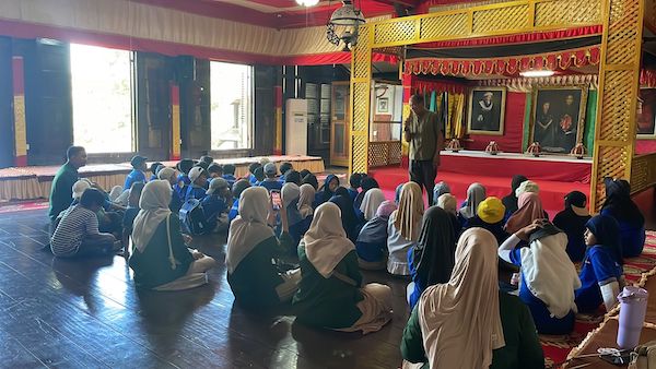 SD Sekolah Alam Bosowa Jelajahi Jejak Sejarah di Museum Balla Lompoa