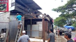 Warga Tamalanrea Bongkar Mandiri 6 Lapak di Atas Drainase