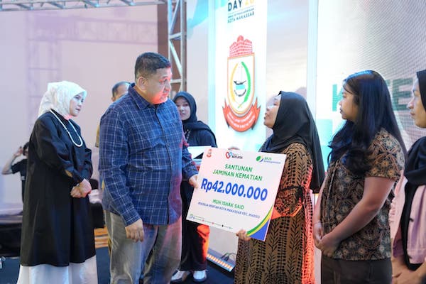 May Day 2026 Makassar, 5 Karyawan Disabilitas Terima Penghargaan