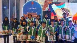 Percussion Sekolah Alam Bosowa Pukau Pengunjung TSM dengan Musik Daur Ulang
